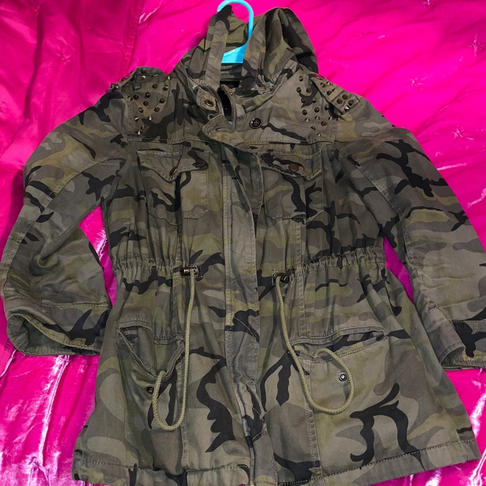 Spiked Gold Detailed Camo Hood Jacket